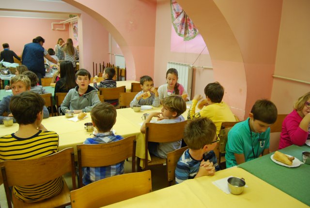 gradimo prijateljstvo 171